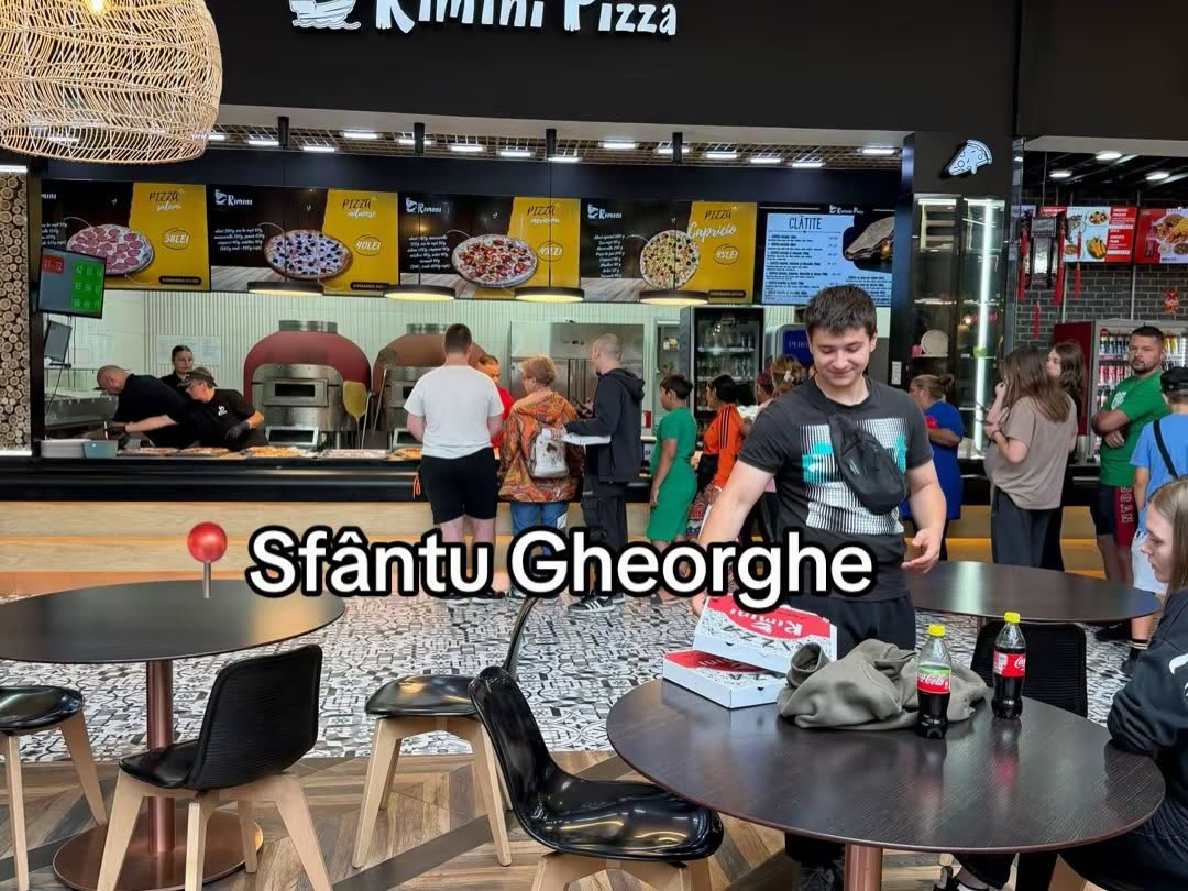 Terasa pizzeriei Rimini Pizza din Sfântu Gheorghe